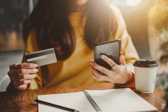 7 Huge Holiday Shopping Mistakes to Avoid This Cyber Monday
